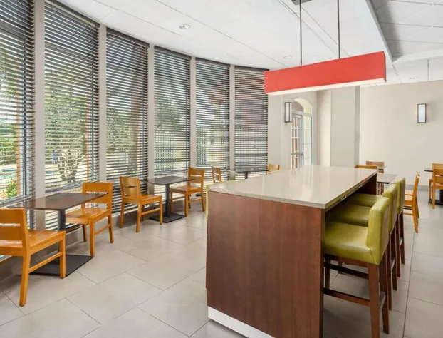 Country Inn & Suites by Radisson, Orlando Airport, FL hotel detail image 4