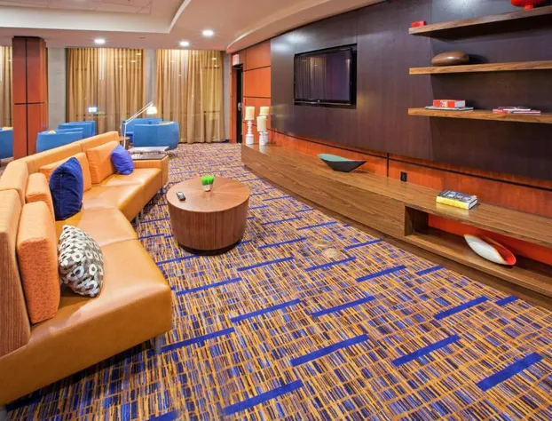 Courtyard by Marriott Louisville Northeast hotel detail image 4