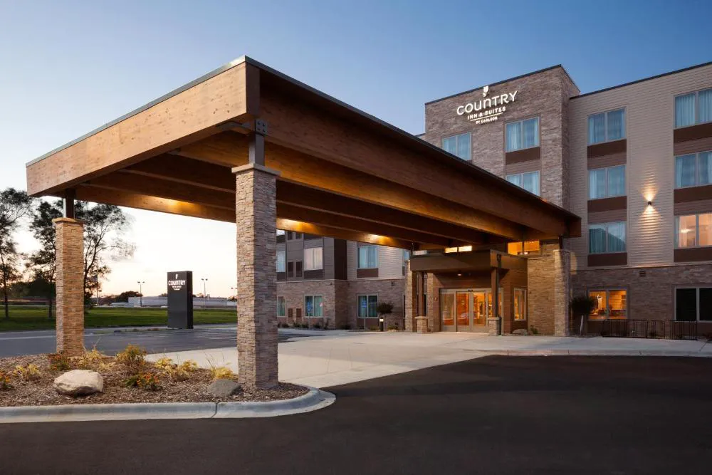 Country Inn & Suites by Radisson Roseville - St. Paul hotel hero