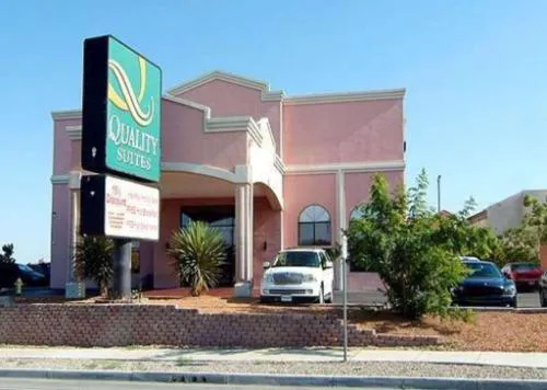 Quality Suites Albuquerque Airport hotel hero