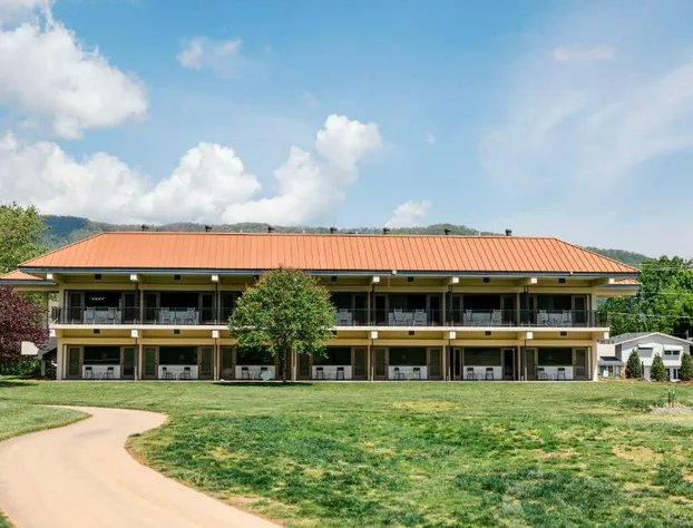 Waynesville Inn and Golf Club, Tapestry Collection by Hilton hotel detail image 4