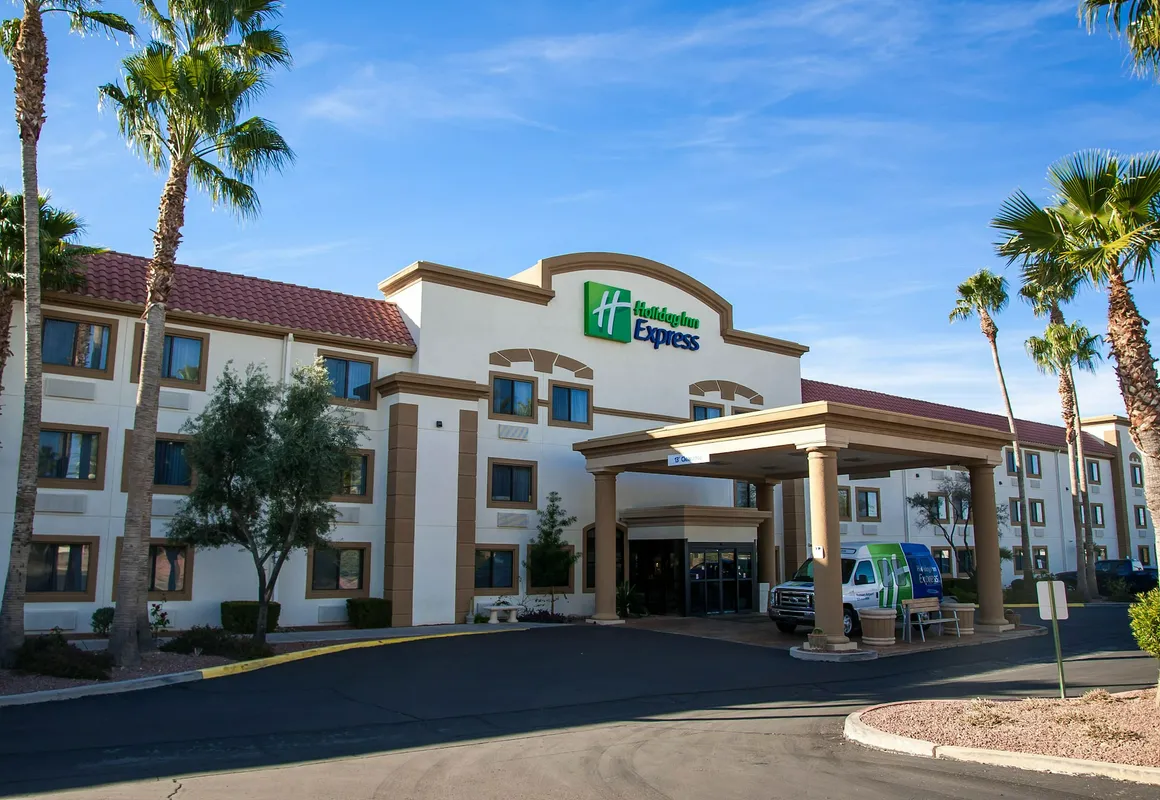 Holiday Inn Express Airport - Tucson by IHG hotel hero