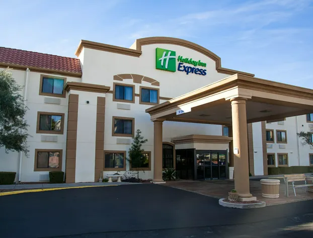 Holiday Inn Express Airport - Tucson by IHG hotel detail image 1