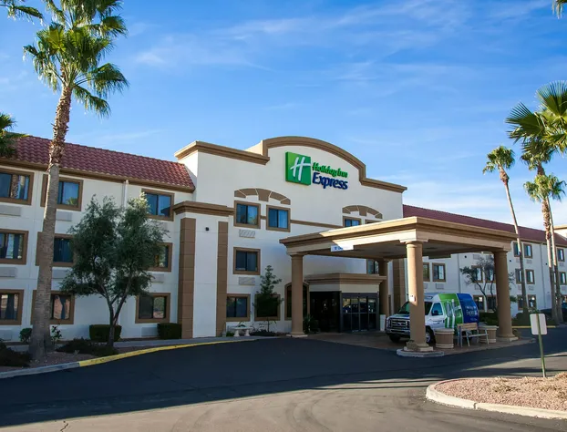 Holiday Inn Express Airport - Tucson by IHG hotel detail image 1