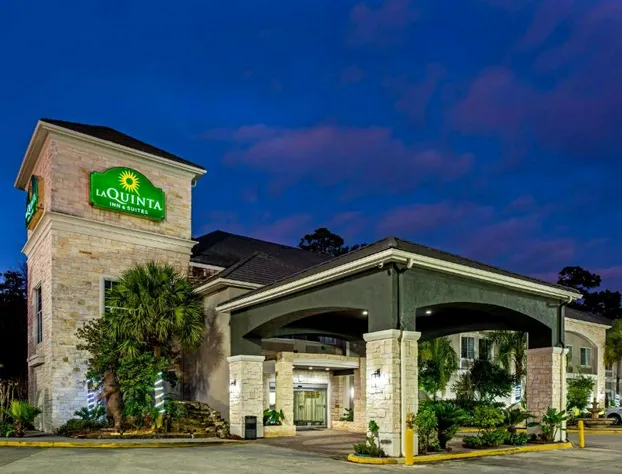 La Quinta Inn & Suites by Wyndham Kingwood Houston IAH Airpt hotel detail image 1