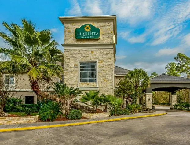 La Quinta Inn & Suites by Wyndham Kingwood Houston IAH Airpt hotel detail image 3