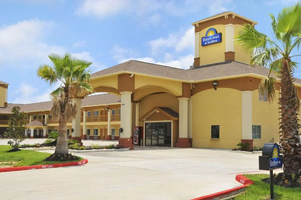 Days Inn by Wyndham Humble/Houston Intercontinental Airport hotel hero