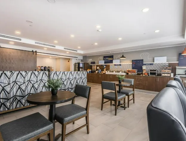 Holiday Inn Express Toronto - North York by IHG hotel detail image 4