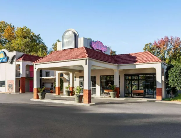 Days Inn by Wyndham Memphis at Graceland hotel detail image 3