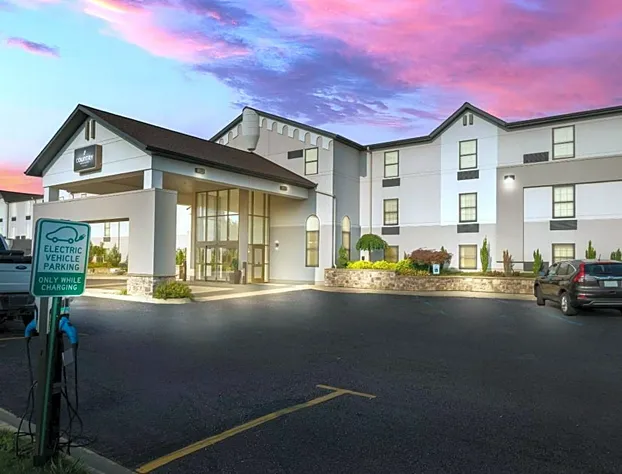 Country Inn & Suites by Radisson, Grandville-Grand Rapids West, MI hotel detail image 3