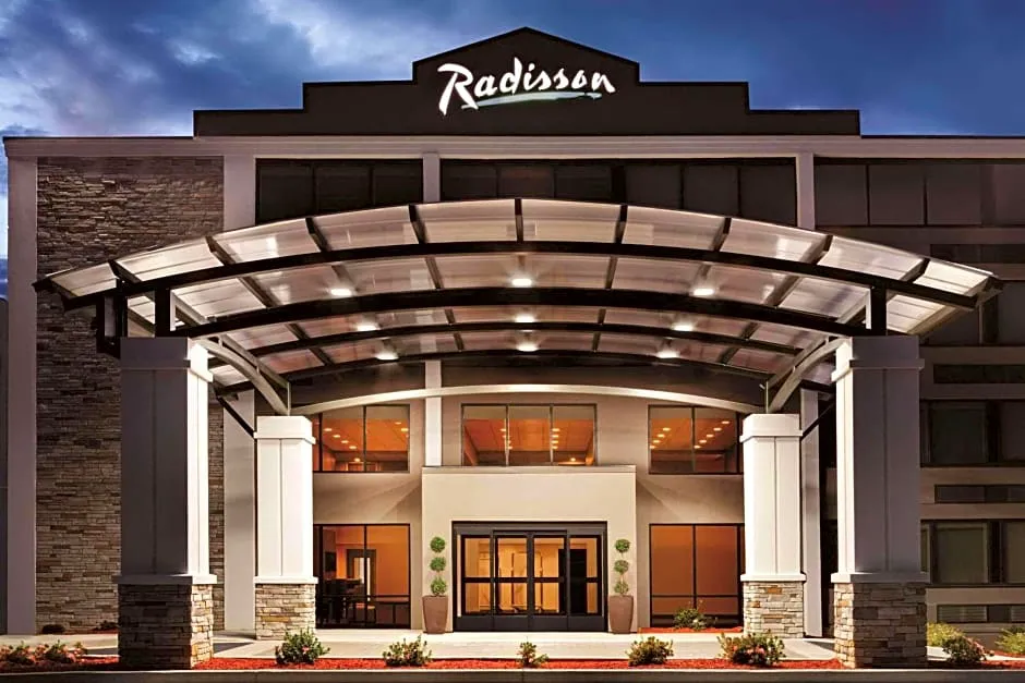 Radisson Hotel Charlotte Airport hotel hero