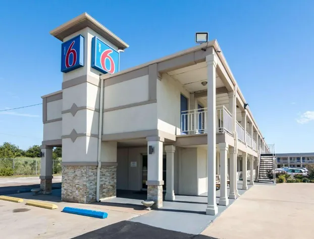 Motel 6 Wichita Falls, TX - North hotel detail image 3