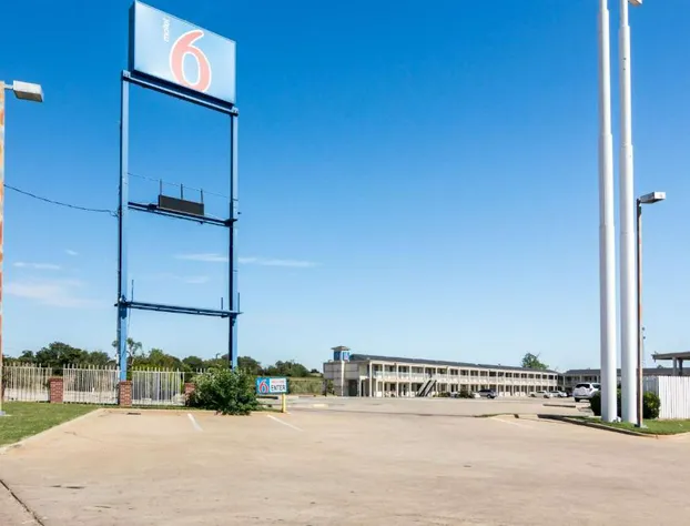 Motel 6 Wichita Falls, TX - North hotel detail image 4