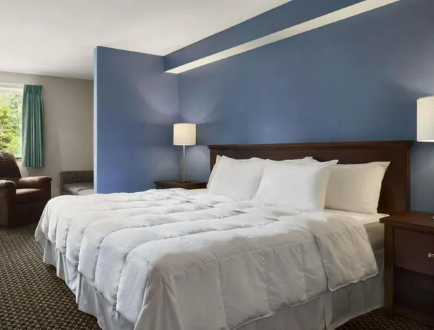 Days Inn by Wyndham Lacey Olympia Area hotel detail image 3