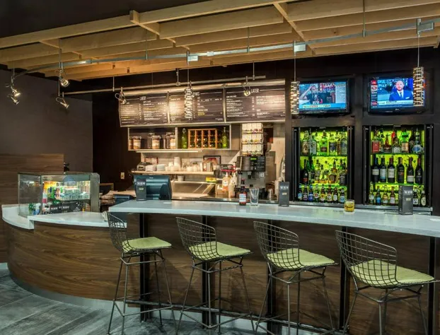 Courtyard by Marriott Norwich hotel detail image 1