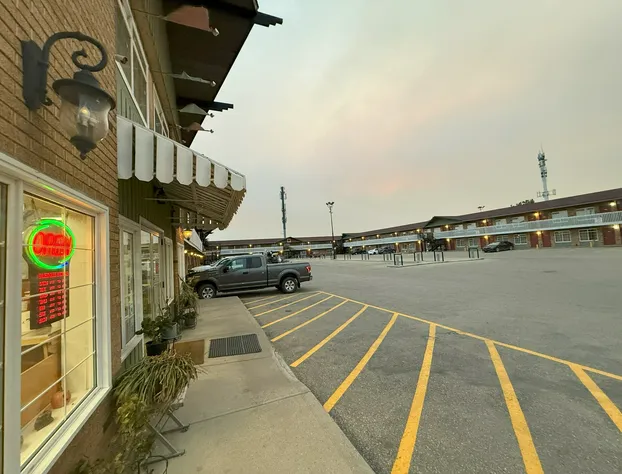 Silver Crest Lodge hotel detail image 1