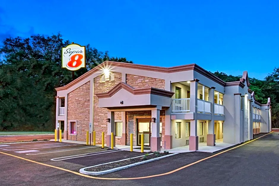 Super 8 by Wyndham Asbury Park hotel hero