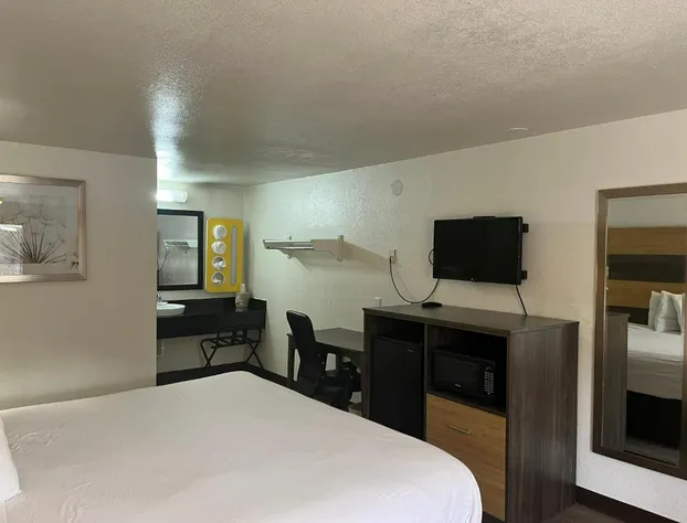 Motel 6 Cross Lanes, WV - Goff Mountain Rd hotel detail image 2