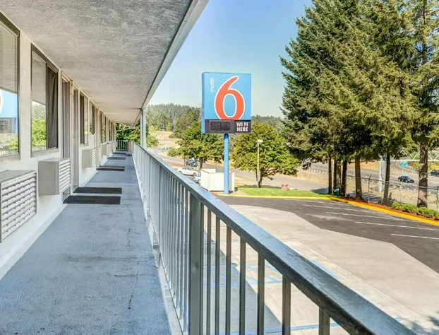 Motel 6 Eugene, OR - South Springfield hotel detail image 3