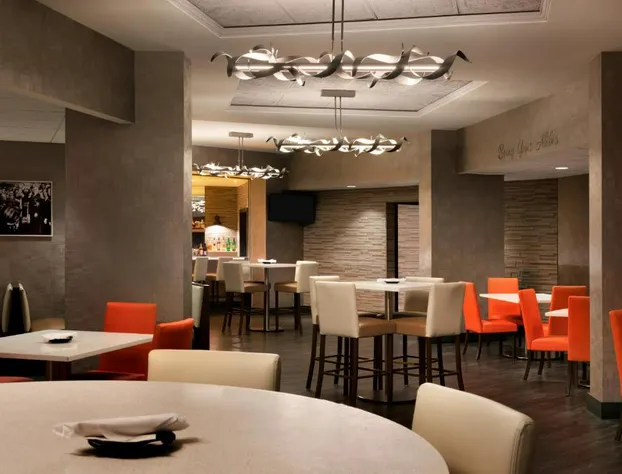 Radisson Hotel Cincinnati Riverfront hotel detail image 4