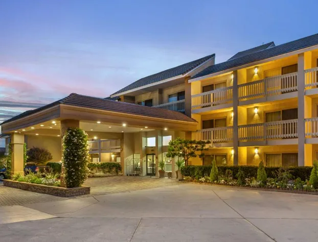 Best Western Plus Monterey Inn hotel detail image 2