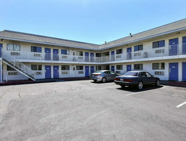 Motel 6-Oakland, CA - Airport hotel detail image 2