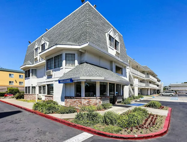 Motel 6-Oakland, CA - Airport hotel detail image 3