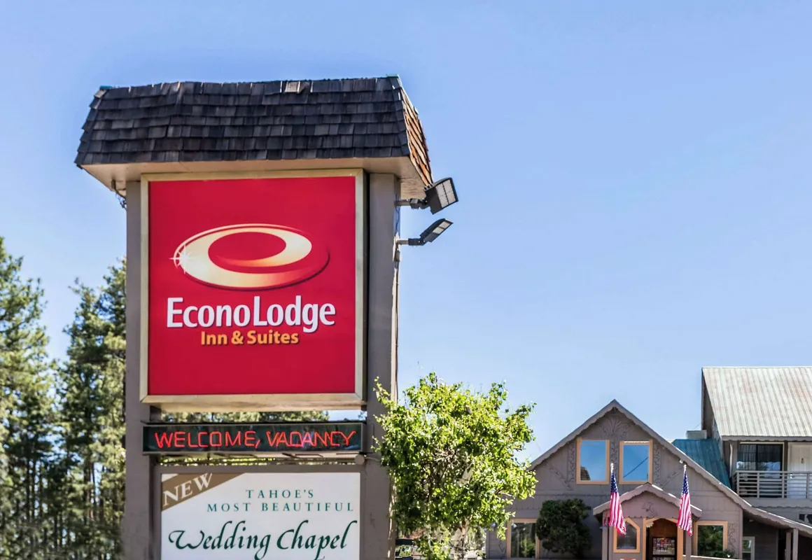Econo Lodge Inn & Suites Heavenly Village Area hotel hero