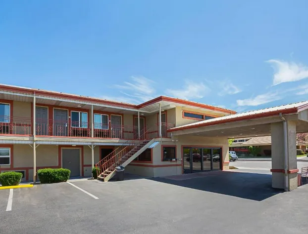 Econo Lodge Hurricane Zion Park Area hotel detail image 1