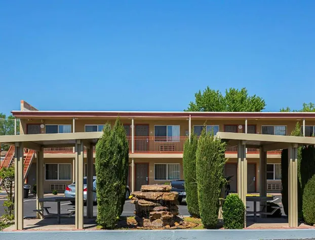 Econo Lodge Hurricane Zion Park Area hotel detail image 2