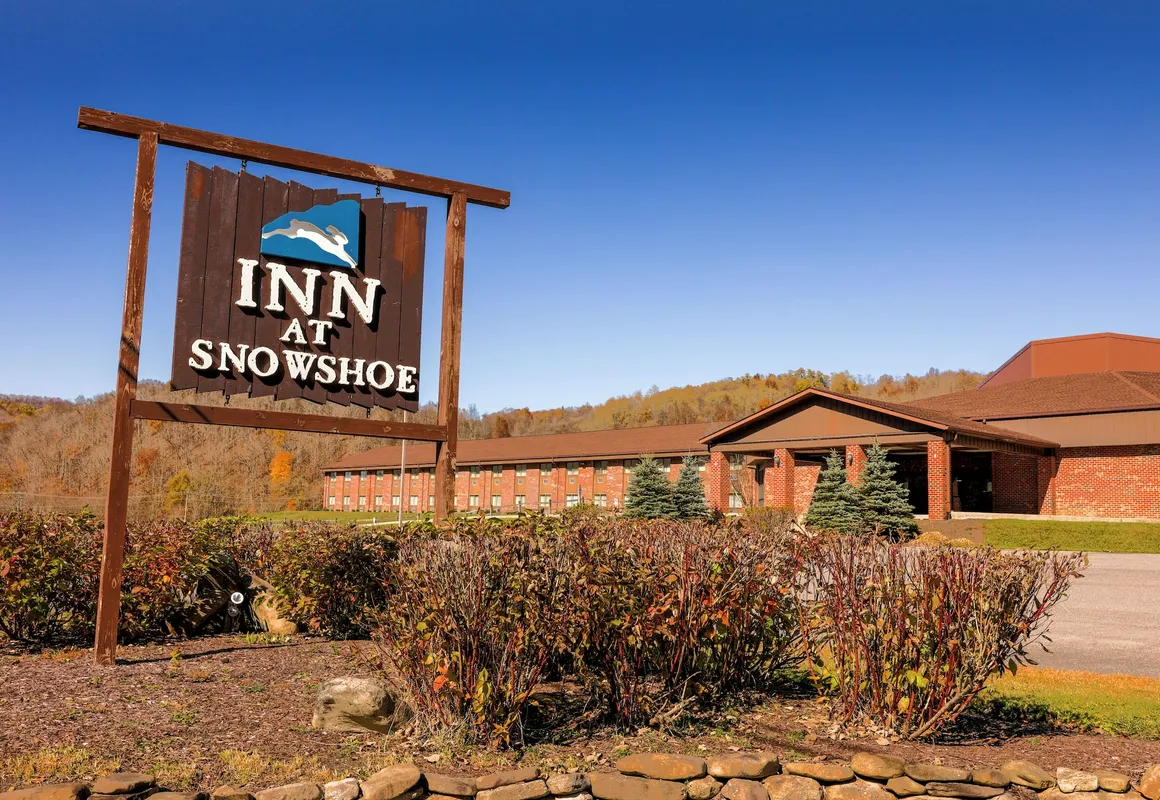 The Inn at Snowshoe hotel hero