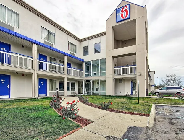 Motel 6 Columbus, OH - West hotel detail image 1