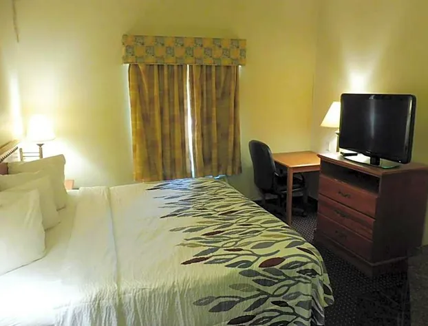 Red Roof Inn & Suites Galloway hotel detail image 4