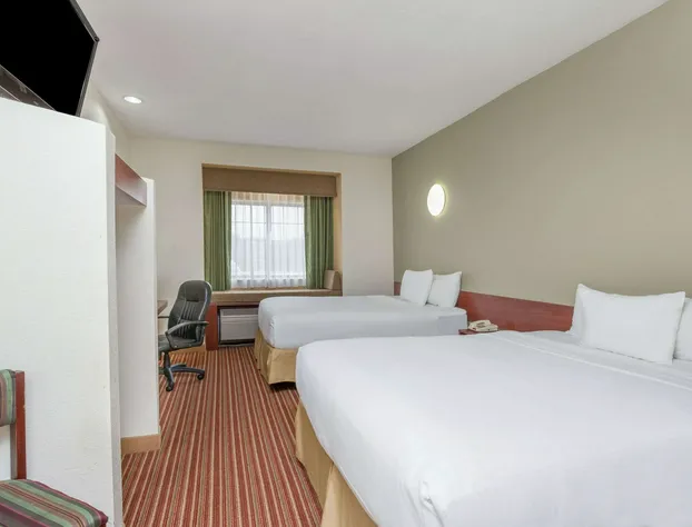 Days Inn by Wyndham near Kansas Speedway hotel detail image 1