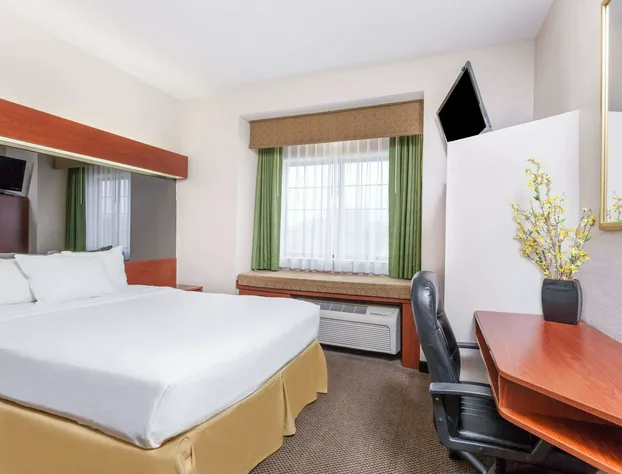 Days Inn by Wyndham near Kansas Speedway hotel detail image 2