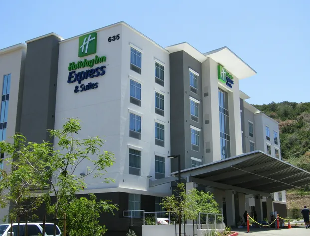 Holiday Inn Express & Suites San Diego - Mission Valley by IHG hotel detail image 2