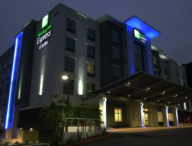 Holiday Inn Express & Suites San Diego - Mission Valley by IHG hotel detail image 3