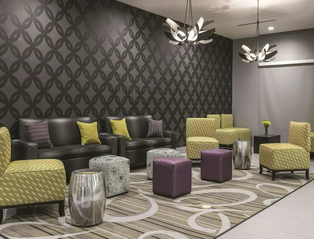 La Quinta Inn & Suites by Wyndham Fort Worth West - I-30 hotel detail image 4