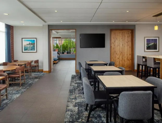 Hyatt Place Chicago Midway Airport hotel detail image 4