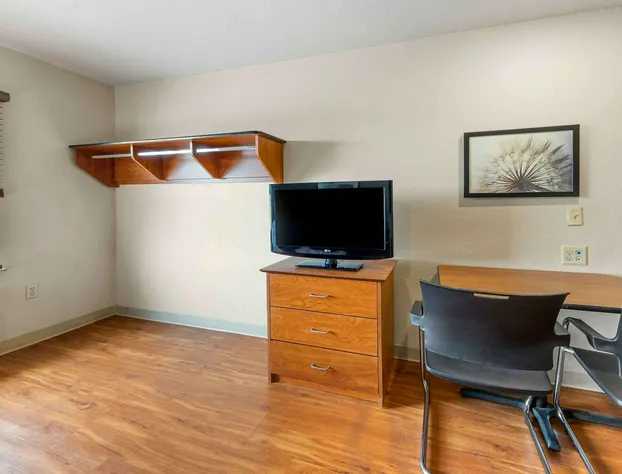 Studio 6 Extended Stay Oklahoma City Norman OK hotel detail image 2