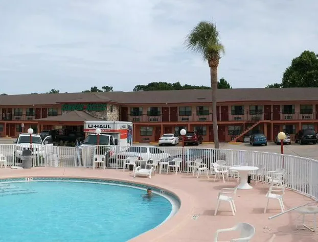 Summer Breeze Motel hotel detail image 3