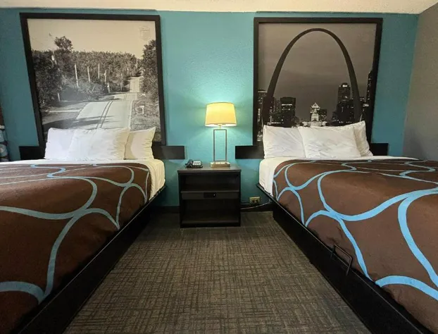 Super 8 by Wyndham Belleville St. Louis Area hotel detail image 2