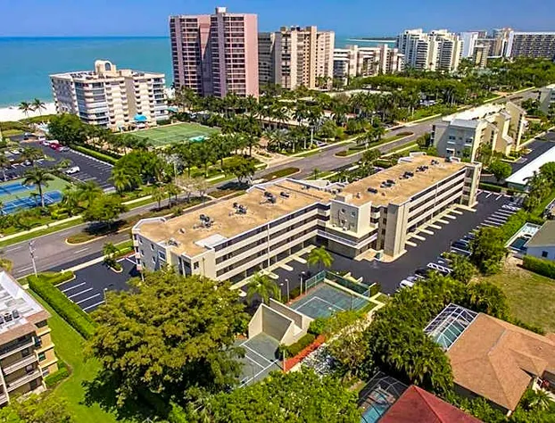 Marco Beach Vacation Suites hotel detail image 2