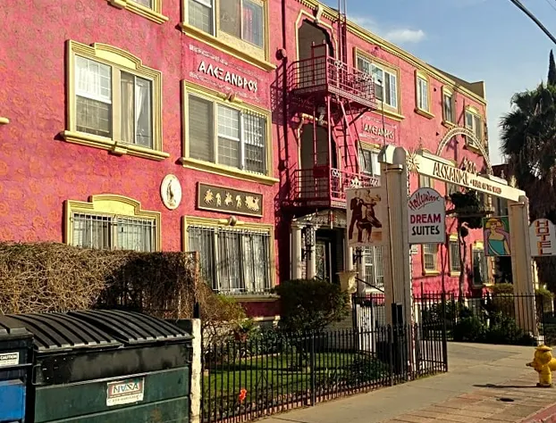 Hollywood Dream Suites Apt hotel detail image 1