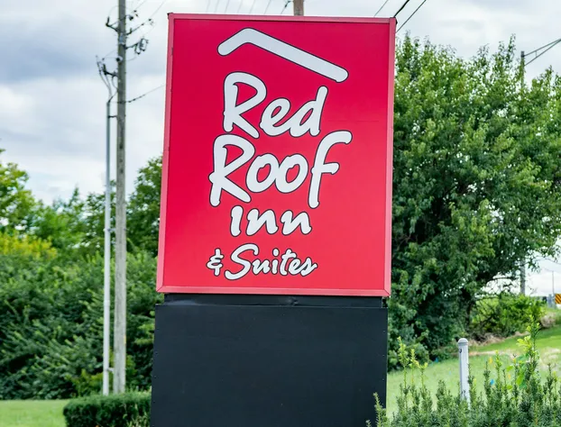 Red Roof Inn & Suites Indianapolis Airport hotel detail image 4