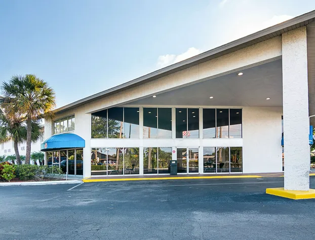 Motel 6 Tampa, FL - Fairgrounds hotel detail image 1