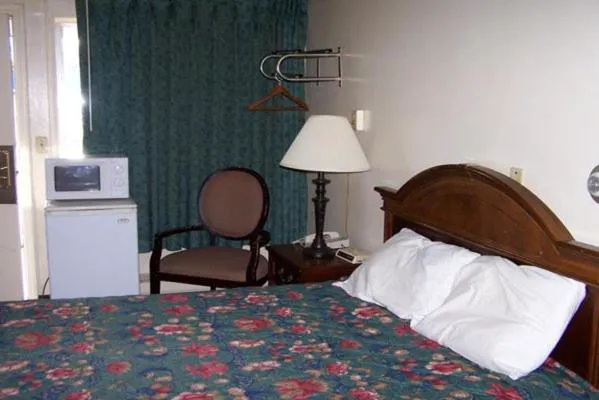 Delta Motel hotel hero