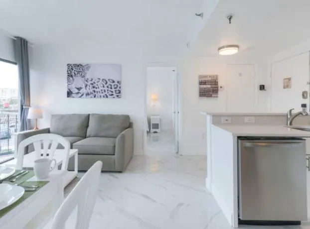 The Enclave Hotel and Suites hotel detail image 4