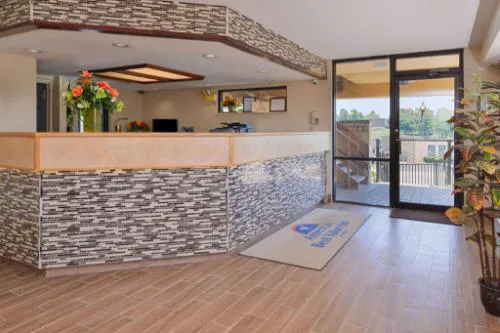 Americas Best Value Inn Pittsburgh Airport hotel detail image 1