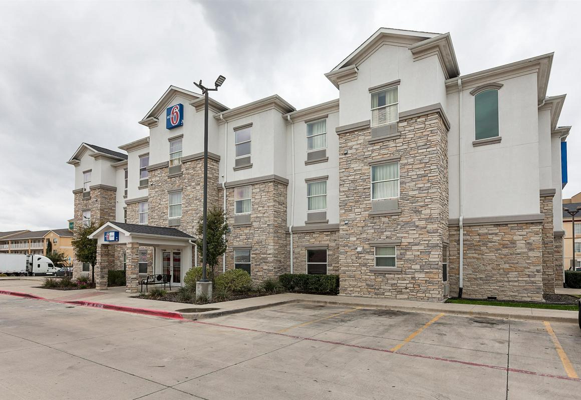 Motel 6 Fort Worth, TX hotel hero
